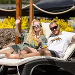 Κάμπινγκ Teepee A Karavanove Stani Koupalo Janovicky Hermankovice