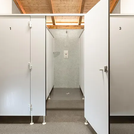 Teepee A Karavanove Stani Koupalo Janovicky *