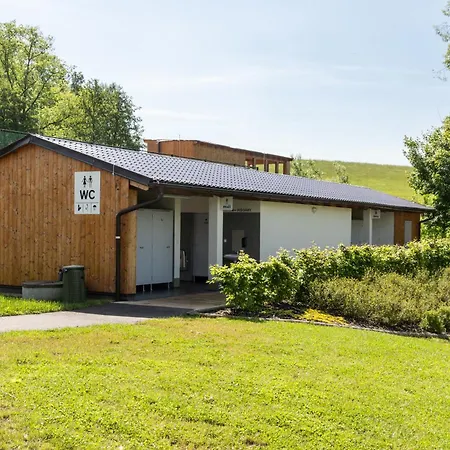 Teepee A Karavanove Stani Koupalo Janovicky Hermankovice