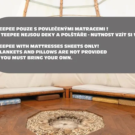 Teepee A Karavanove Stani Koupalo Janovicky