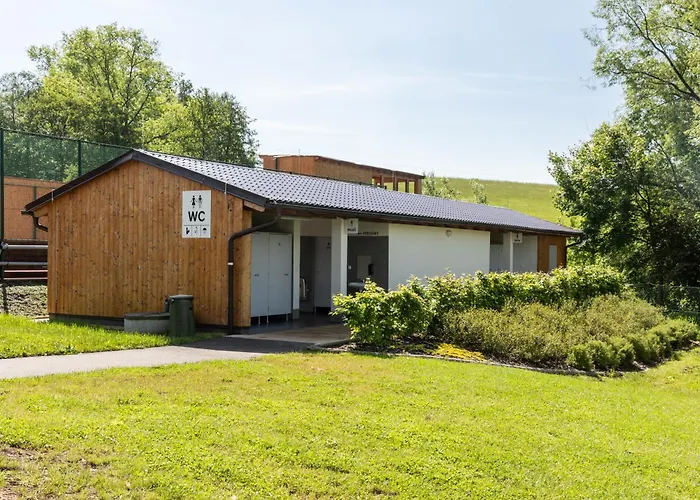 Teepee A Karavanove Stani Koupalo Janovicky Hermankovice