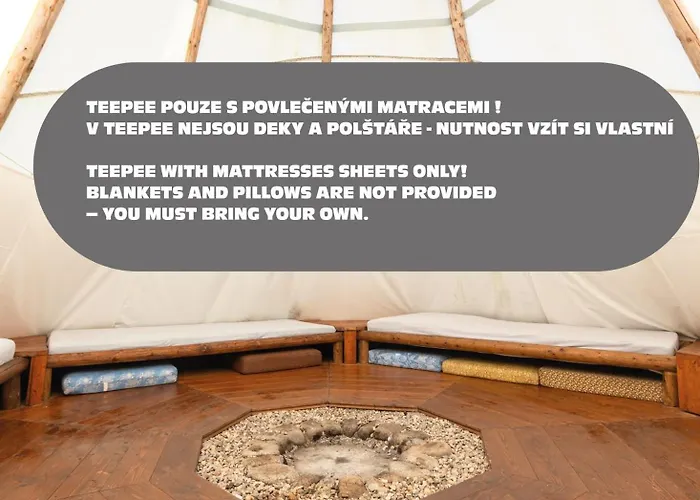 Teepee A Karavanove Stani Koupalo Janovicky